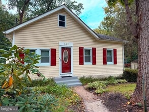 Building Photo - 862 Birch Trail