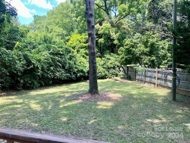 Building Photo - 1227 Rollins Ave