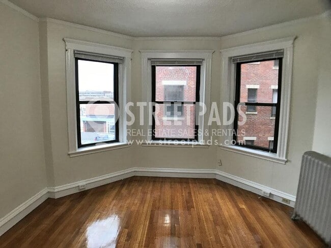 Foto del edificio - bedroom in Malden MA 02148