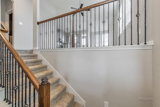 Foto del edificio - 5623 Sallow Bay Ln
