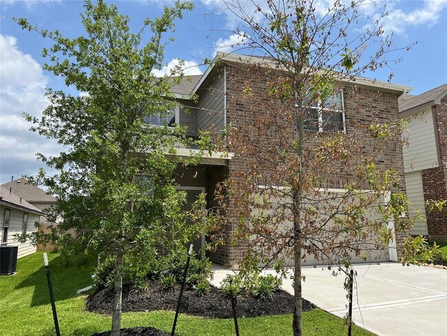 Building Photo - 2820 Jacqueline Ln