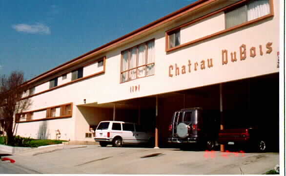 Primary Photo - Chateau Dubois Apartments