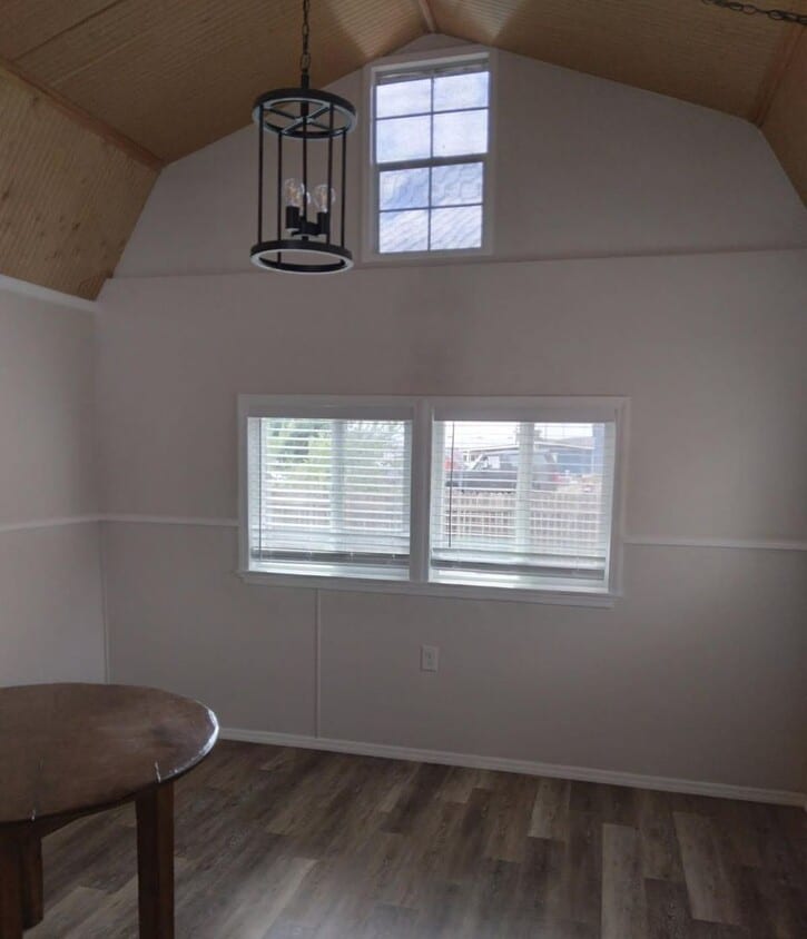 Primary Photo - Cute & Cozy Tiny Home ** In Cordes Lakes!**