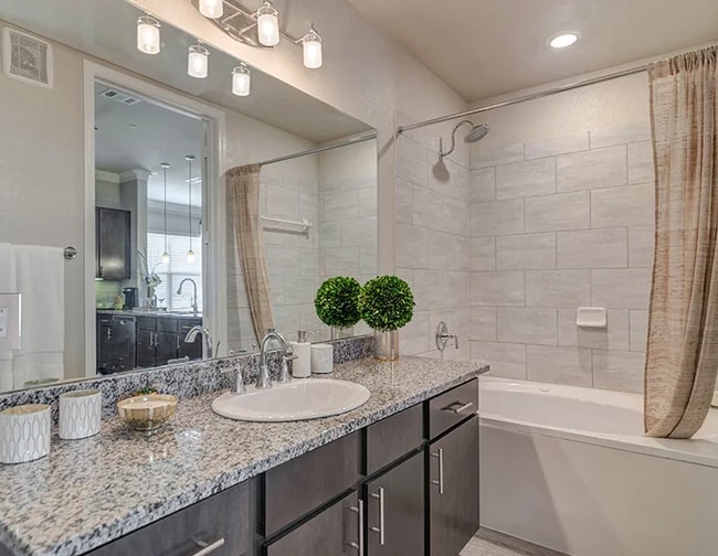 Building Photo - 4407 Grand Ave Pkwy