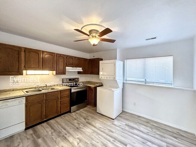 Foto del edificio - 1120 Yuma St