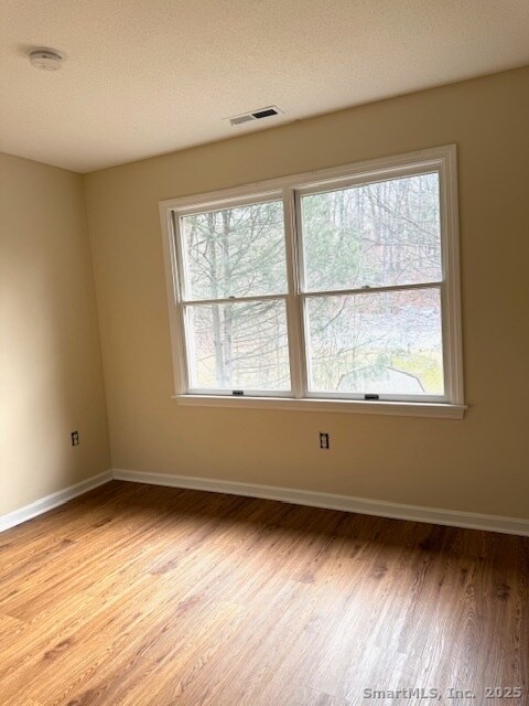 Building Photo - 25 Old Turnpike Rd