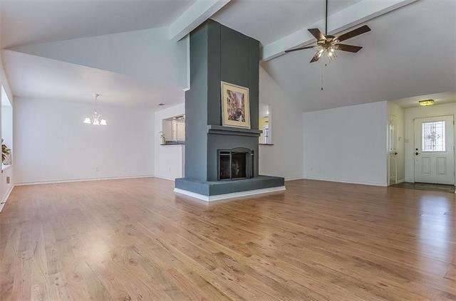 Building Photo - 2116 Bentley Dr