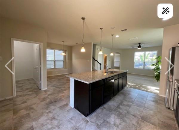 Foto del edificio - 1005 Holly Anne Ln