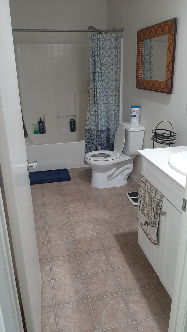 Foto del edificio - 43109 Sandwest Ct