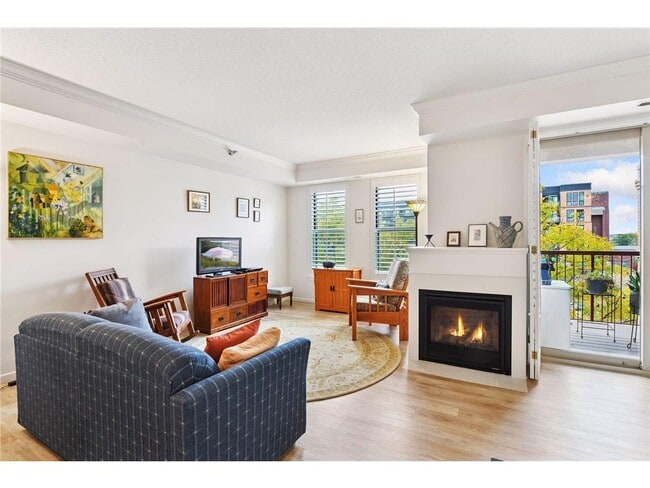 Foto del edificio - 675 N 1st St