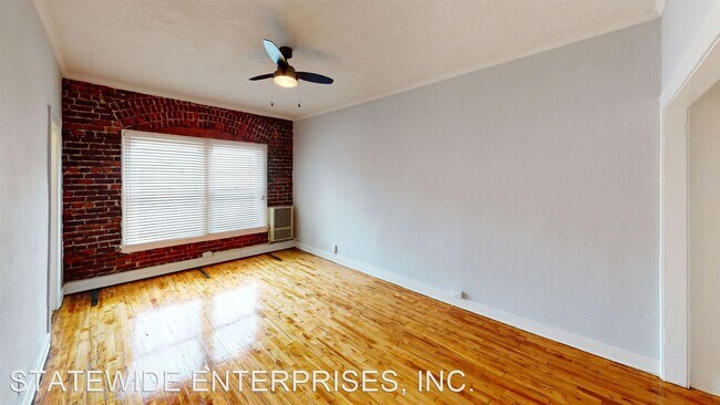 Building Photo - 523 S Westmoreland Ave