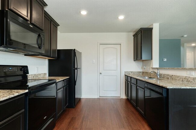 Building Photo - 5033 Cressler Ln