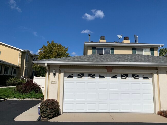 Building Photo - 4756 W Mona Ln