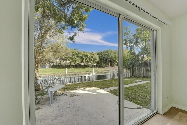 Foto del edificio - Orinoco Lane, Margate, FL 33063 - 3 BR 2 BA house