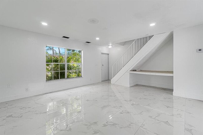 Foto del edificio - 7924 Kimberly Blvd