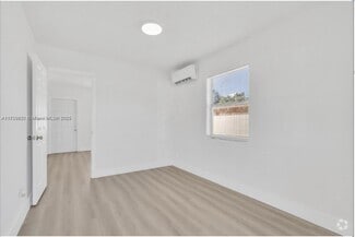 Building Photo - 26542 SW 138th Ct