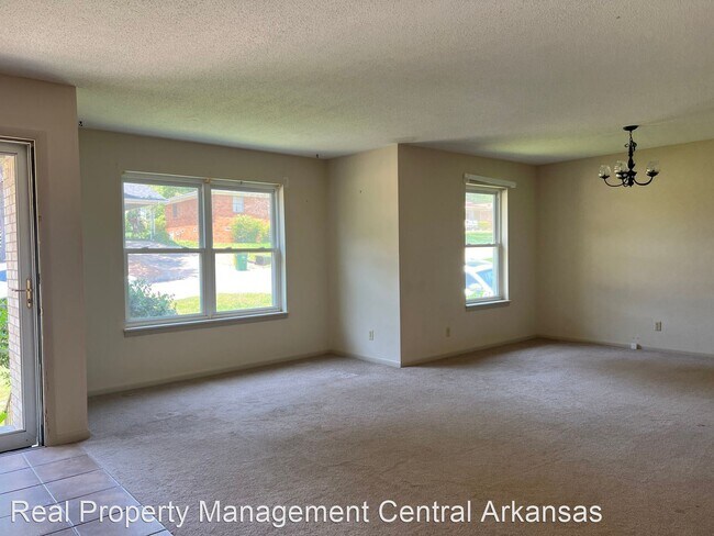 Foto del edificio - 3 br, 2 bath House - 4612 N Cypress St.,
