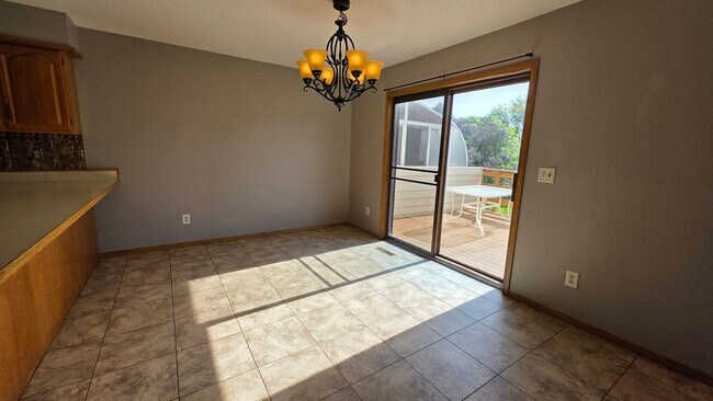 Building Photo - Huge 3 Bedroom Twin Home with 2 Stall Garage