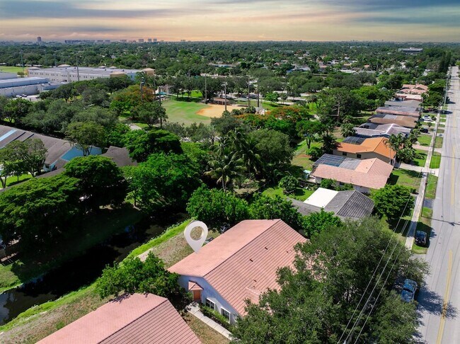 Foto del edificio - 1160 NW 15th Ave