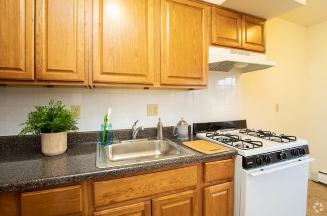 Building Photo - 118 Inslee Pl
