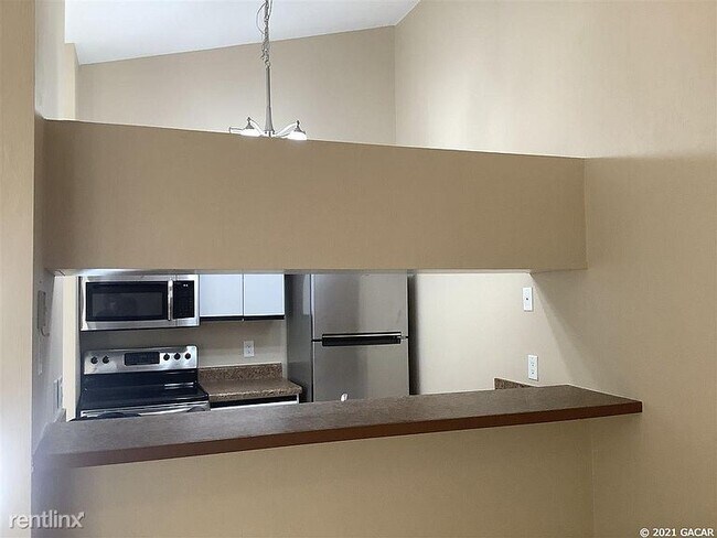 Building Photo - 1 br, 1 bath Condo - 3237 NW 103rd Dr