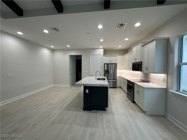 Building Photo - 7255 Saona CT