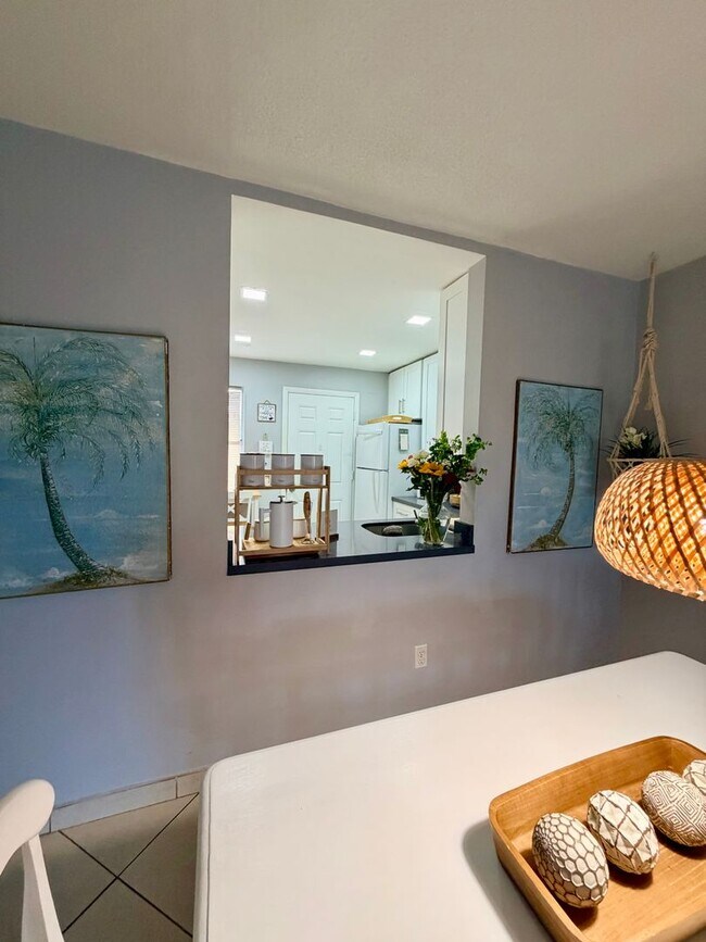 Building Photo - Location Location! Section 8 Welcome! Annual Rental Available