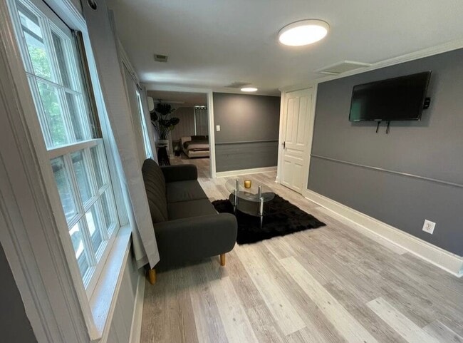 Building Photo - 4125 Farrington Rd