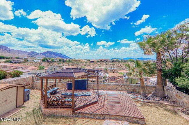 Foto del edificio - 6372 Franklin Ridge Dr