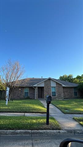 Foto principal - 1610 St James Dr