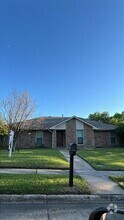 Building Photo - 1610 St James Dr