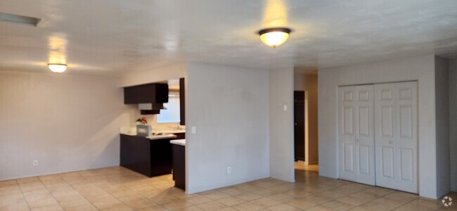 dinnin  room - 2619 Bancroft Dr