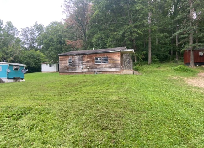 Building Photo - Cabin Style! - $375 Month / $700 Down