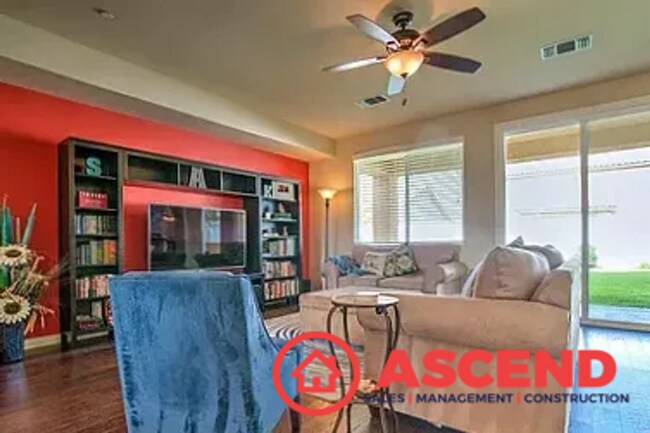 Building Photo - Beautiful Home Located in Gated Community ...