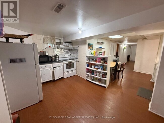 Building Photo - 54 Dewberry Dr