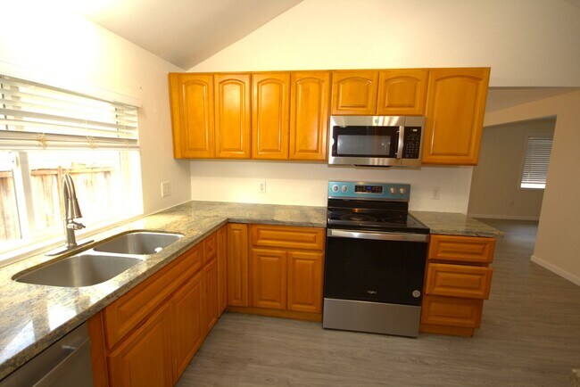 Building Photo - Beautifully Renovated Home in Burien.