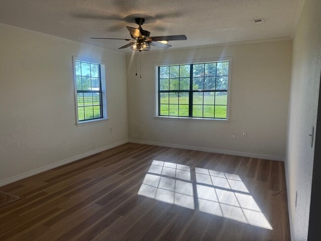 Building Photo - 1216 Reeves Rd