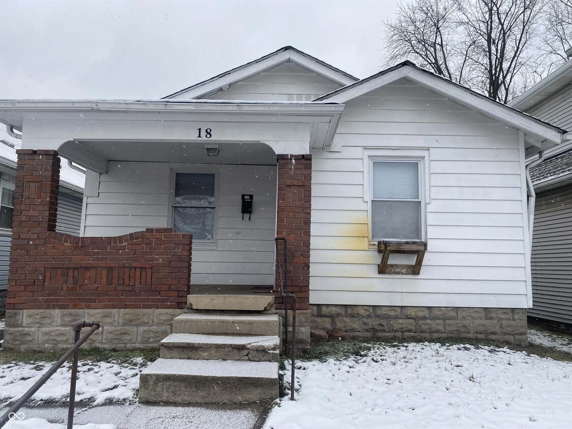 Primary Photo - 18 E Legrande Ave