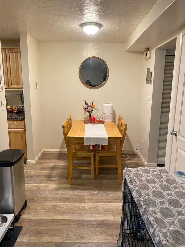 Building Photo - 1B/1B Pet Friendly Apartment South of BYU