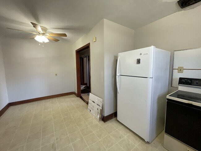 Foto del edificio - 145 Wells Rd