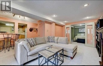 Building Photo - 608 Springview Dr