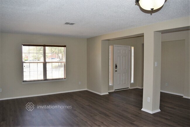 Building Photo - 7511 Geneseo Ln