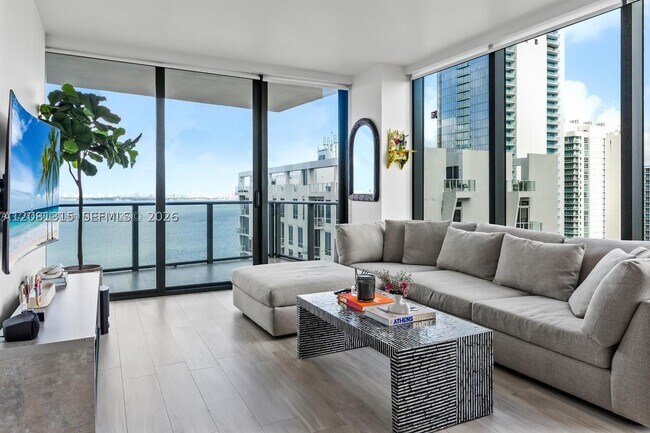 Foto del edificio - 460 NE 28th St