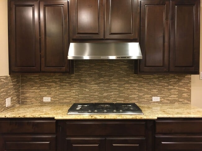 Foto del edificio - GORGEOUS LARGE 1 STORY IN WHITESTONE OAKS