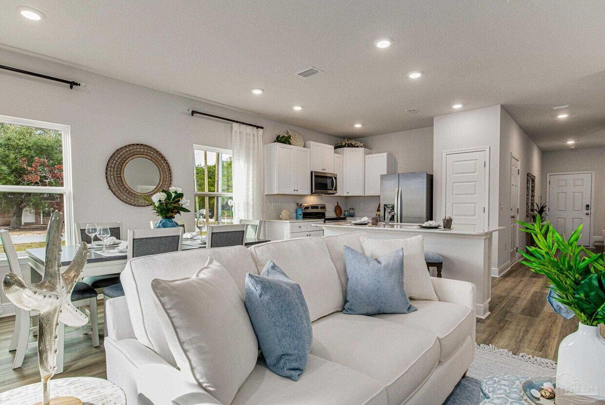 Foto principal - 9817 Mcluvin Rd