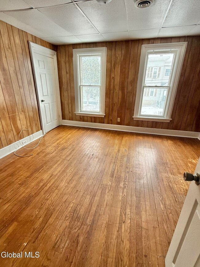 Building Photo - 70 Academy St