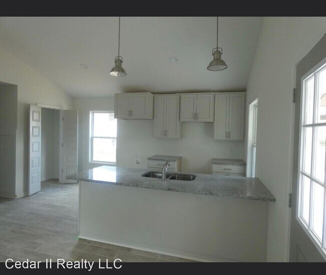 Building Photo - 2 br, 2 bath House - 203 Corman Ave