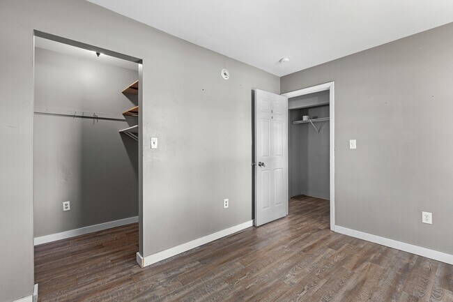 Foto del edificio - 721 Ives Ave