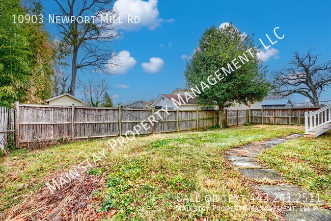 Foto del edificio - 10903 Newport Mill Rd