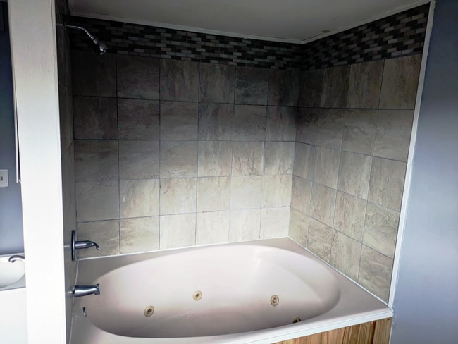 Building Photo - 128 Hornell St